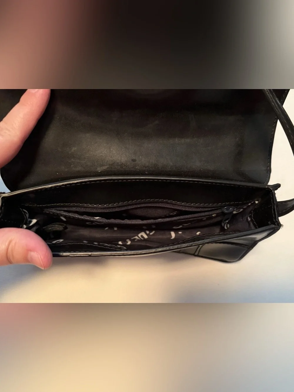 Vintage GUESS Black Shoulder Bag G Logo Buckle Envelope Baguette Y2K Mini Purse
